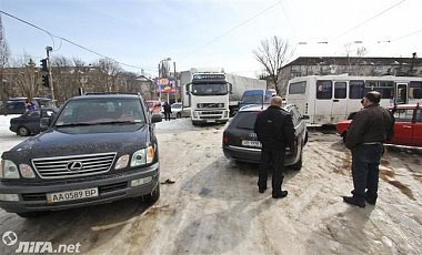 Во вторник утром въезд в Киев может быть заблокирован - полиция