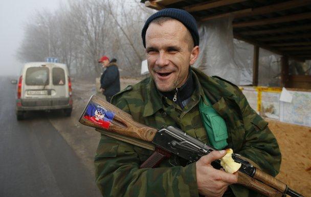 Новости "Новороссии": ВС РФ на Донбассе подсели на наркотики, трое подорвались на своей же мине