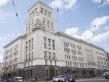 По делу о выделении земли по "кооперативной схеме" в Харькове подозревается еще одна чиновница горсовета