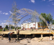 В парке имени Рыльского строят летнюю эстраду