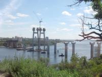 В Запорожье чиновник «дорисовал» к стоимости стройматериалов для моста более миллиона гривен