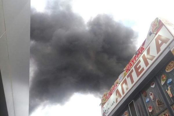 В Одессе пламенеет один-одинехонек из самых большущих в городе базаров(фото)