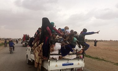Террористы ИГ покидают Ракку и перемещают столицу в Дейр эль-Зор