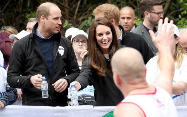 Кейт Миддлтон и Принц Уильям не стесняются проявлять чувства на публике