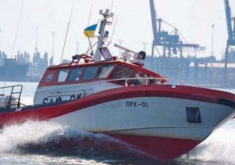 Украинский катер у берегов Крыма обделал слежку за кораблями