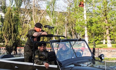 Парад оккупантов в Керчи возглавит предатель Украины