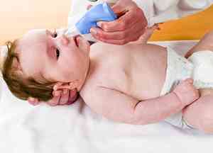 Важное о том, как почистить носик новорожденному ребенку