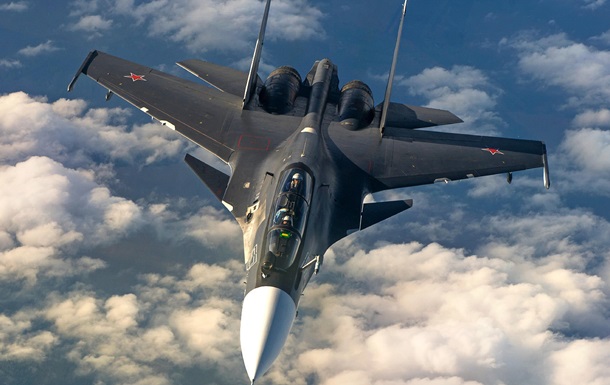 Минобороны РФ прокомментировало сближение Су-30 с самолетом США