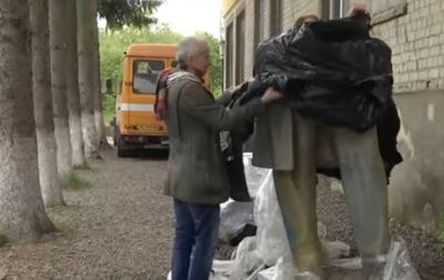 Из Украины в Манчестер вывезут памятник Энгельсу