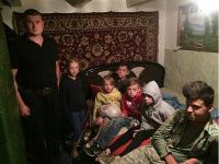 Детвора, сбежавшие из лагеря на Буковине, выискались в забытом доме