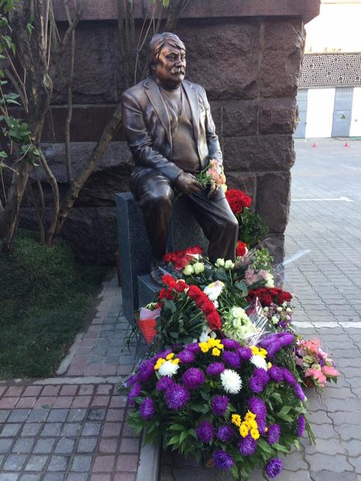 В Киеве ввели монумент Николаю Мозговому