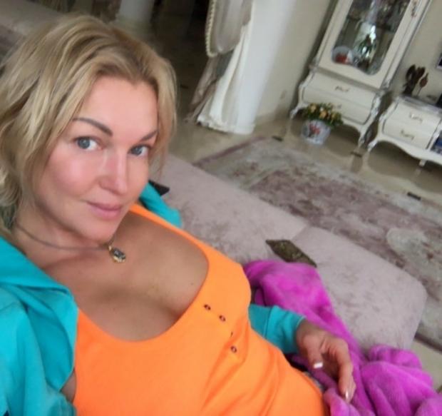 Анастасия Волочкова без макияжа: как по-настоящему выглядит 41-летняя балерина
