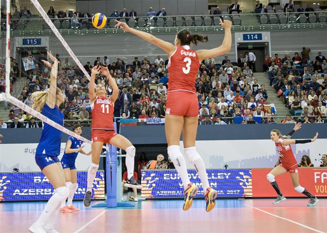 Сборные Азербайджана и Турции вышли в полуфинал ЧЕ по волейболу среди женщин