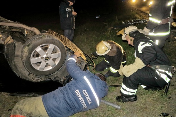 ДТП под Киевом: фрагменты авто разлетелись на десятки метров(фото)