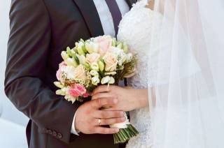 На Львовщине депутат от БПП оглушил своей роскошной свадьбой