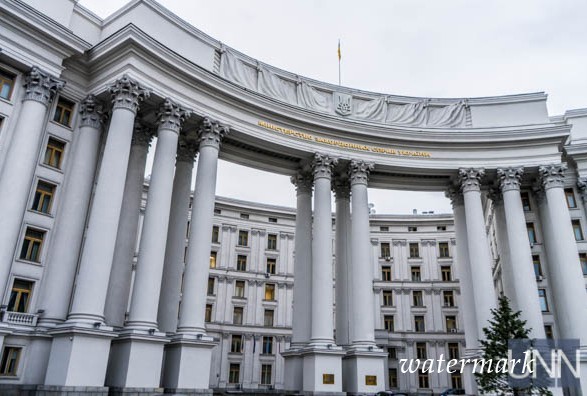 Украина направила нотку протеста РФ в связи с еще одним "гумконвоем"