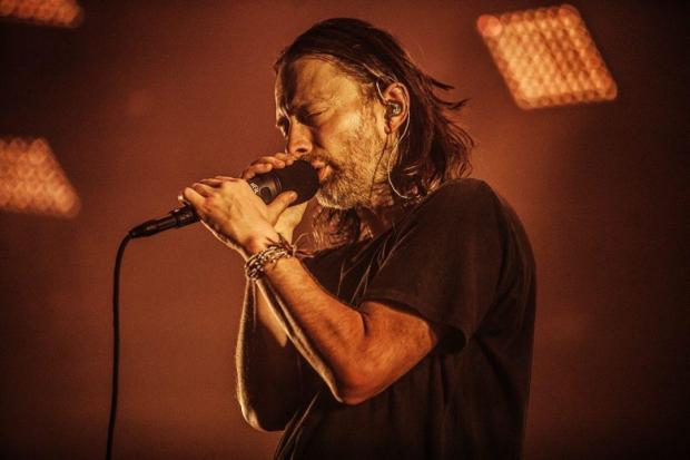Том Йорк отмечает юбилей: вокалисту группы "Radiohead" исполнилось 50 лет