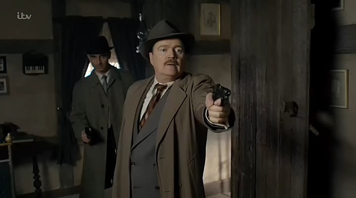    / Maigret's Dead Man (2016) HDTVRip
